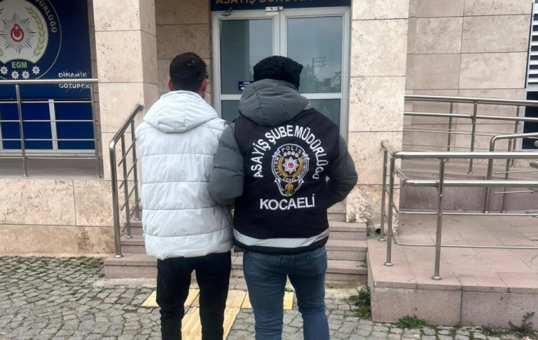 Kocaeli’de Dolandırıcılık Zanlısı Yakalandı!