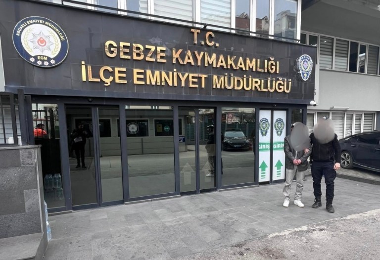 Kocaeli’de Aranan Dolandırıcı Yakalandı!