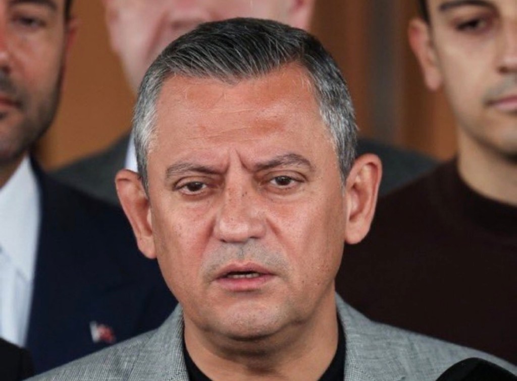 Özgür Özel: Emekliler İçin Meclis’te Nöbetteyiz!
