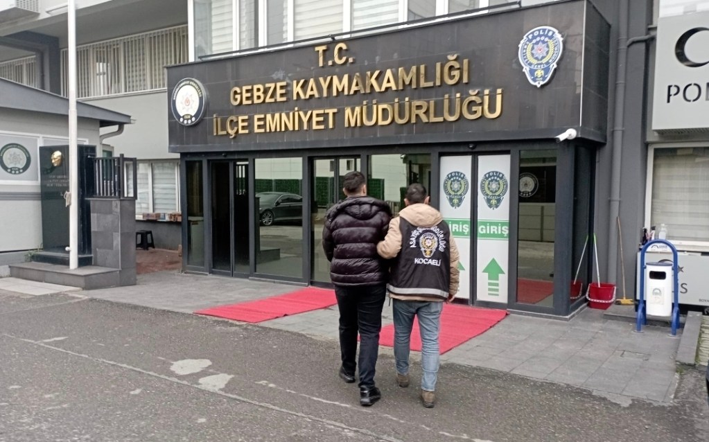 Kocaeli’de Dolandırıcılık Hükümlüsü Yakalandı!
