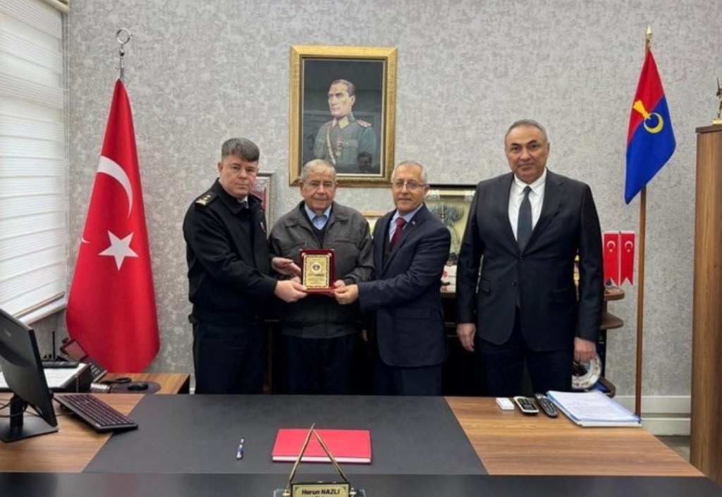 Bursa’da Çiftçiden Jandarmaya Büyük Bağış!