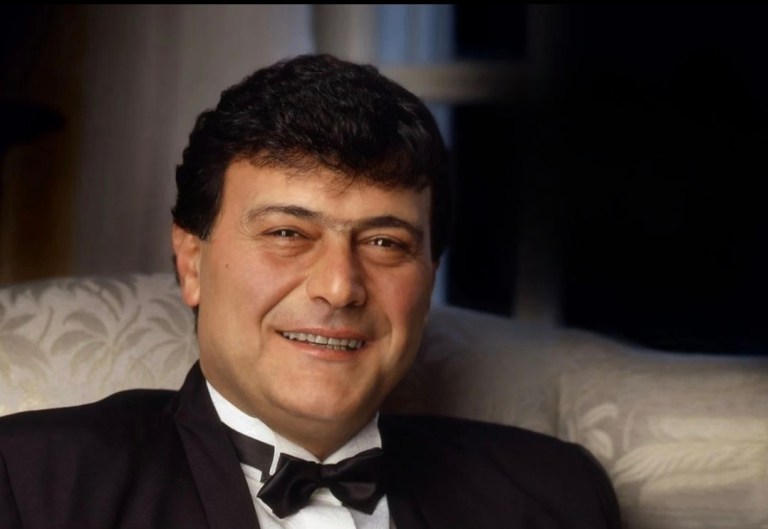 Ferdi Özbeğen’in Hayatı Film Oluyor!