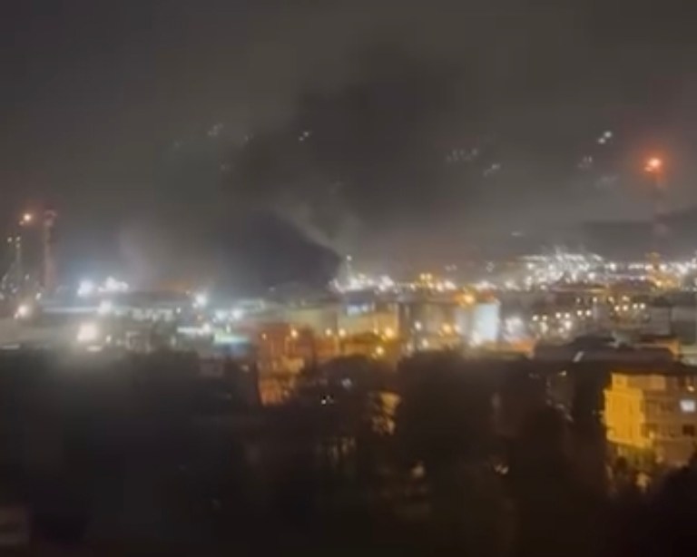 Kocaeli’de TÜPRAŞ’ta Yangın Kontrol Altında!