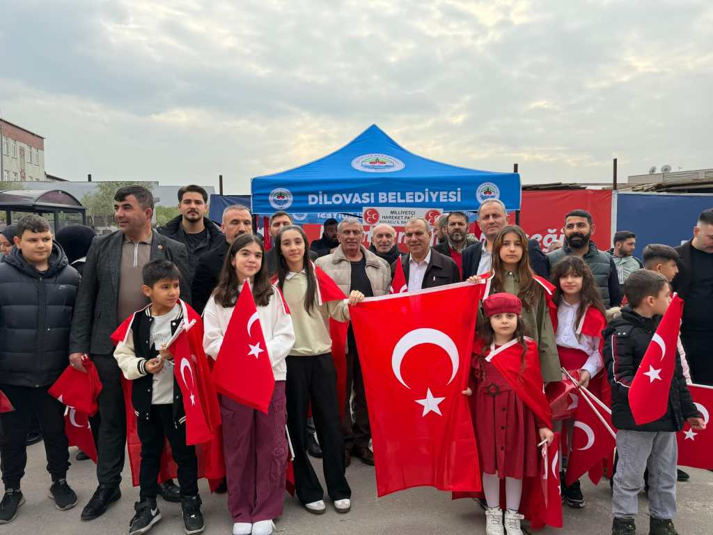 Dilovası’nda 5 Bin Bayraklı Tepki!