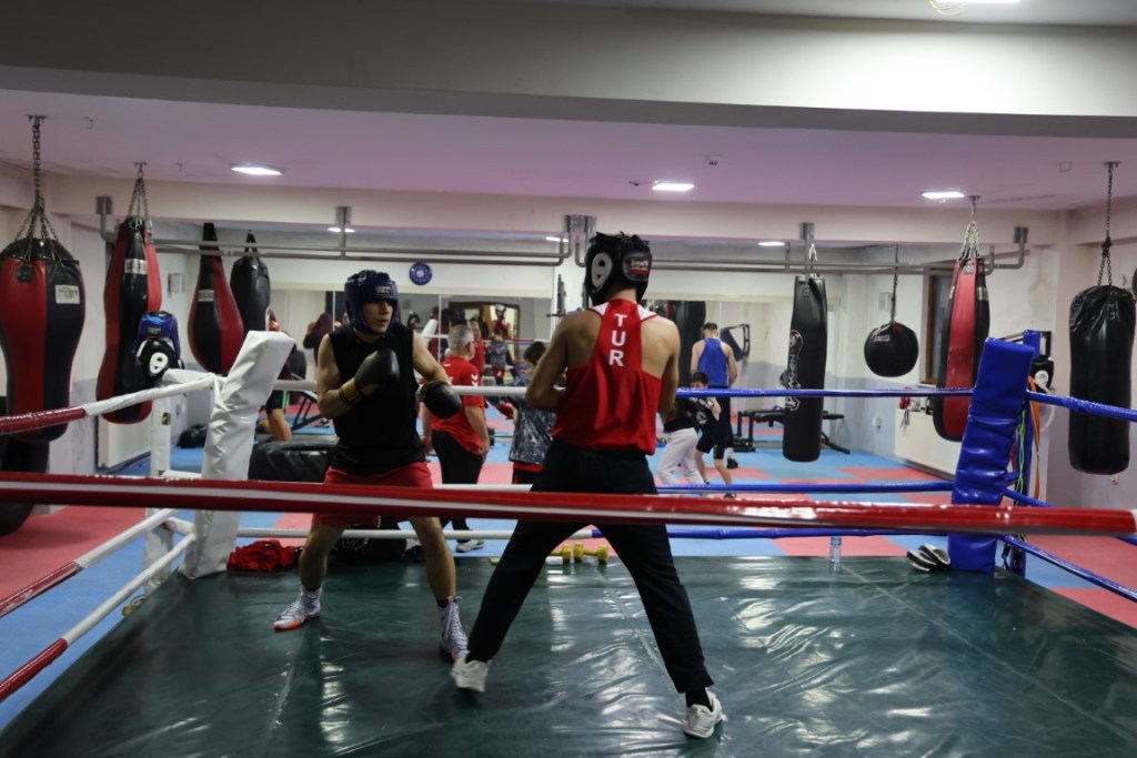 Kartepe’de Çocuklar Sporla Büyüyor!