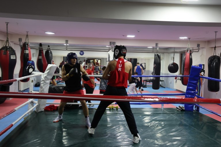 Kartepe’de Çocuklar Sporla Büyüyor!