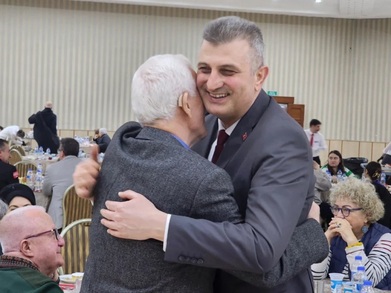 Başkan Sezer’den Şehit ve Gazi Aileleri ile İftar