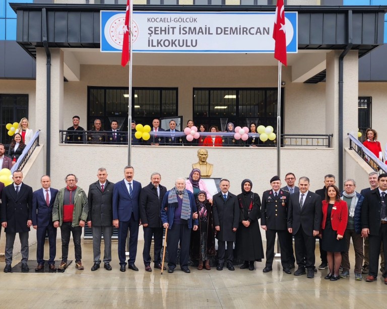 Gölcük’te Yeni Hükümet Konağı Hizmete Girdi!