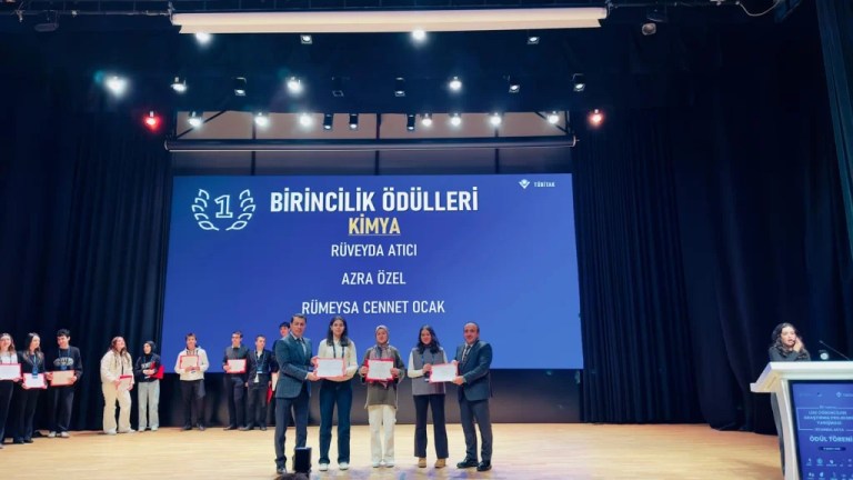 Genç Bilim İnsanları Projeleriyle Dikkat Çekti