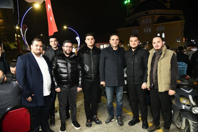 Başkan Özlü, Ramazan ayını Başiskelelilerle yaşıyor