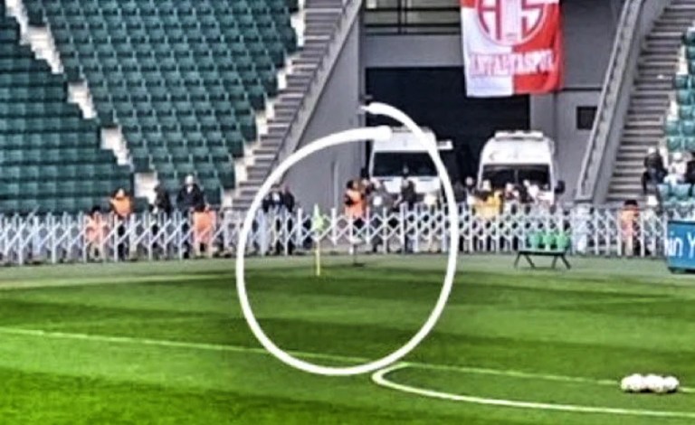 Kocaelispor-Beşiktaş maçında yayıncı kuruluşun ses skandalı!
