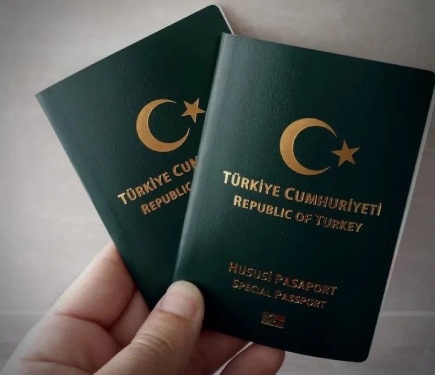 Üç meslek grubuna yeşil pasaport geliyor
