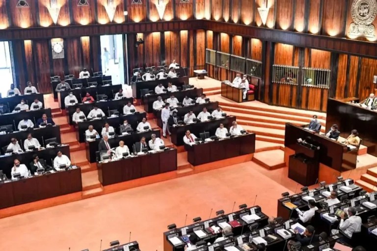 Sri Lanka’da milletvekili emekli maaşları kaldırıldı!