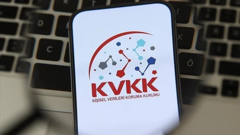 KVKK’dan sosyal medya platformlarına çocuk incelemesi