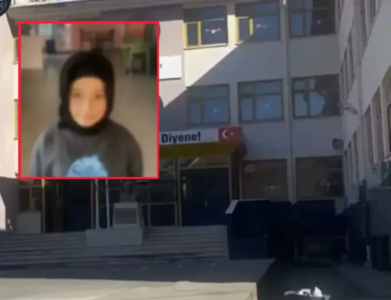 Derince’de başörtülü öğrenciyi sınıfa almayan öğretmen açığa alındı