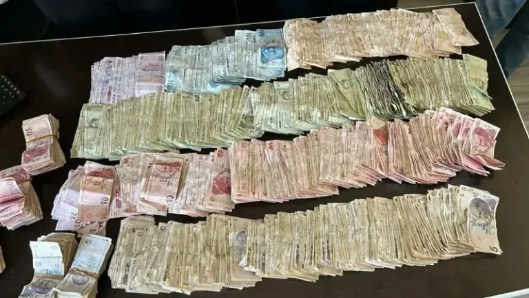 Antalya’da dilencinin üzerinden servet çıktı!