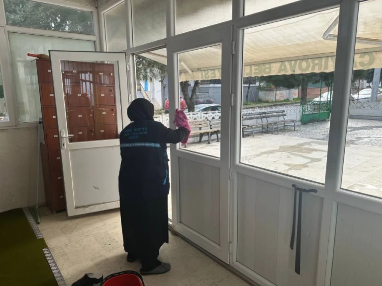 Çayırova’da camiler ve mezarlıklar Ramazan’a hazır