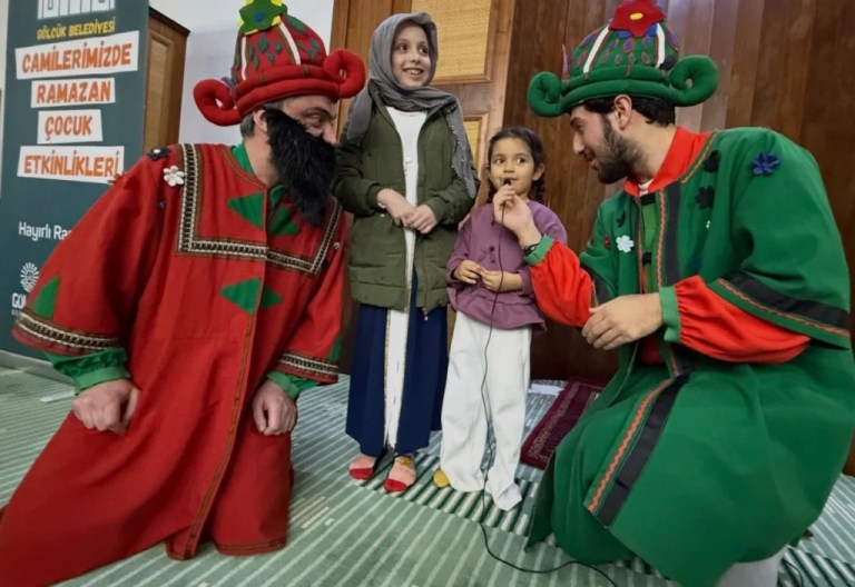 Gölcüklü çocuklar camide Ramazan coşkusunu yaşadı