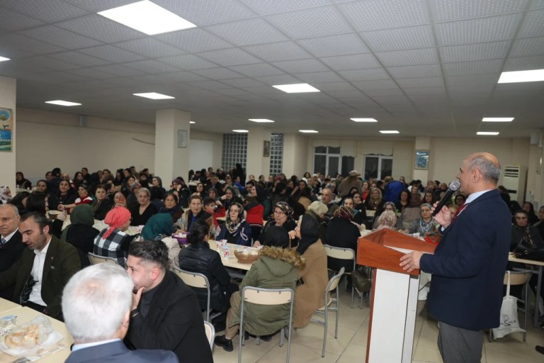 Körfez Cemevi’nde Hızır lokması paylaşıldı