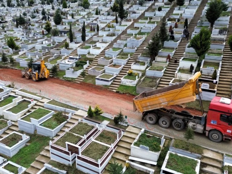 Kent Mezarlığı’nda su sıkıntısına çözüm geliyor