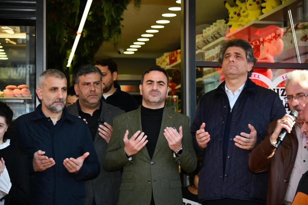 Ümit Usta’nın Kartepe şubesi açıldı