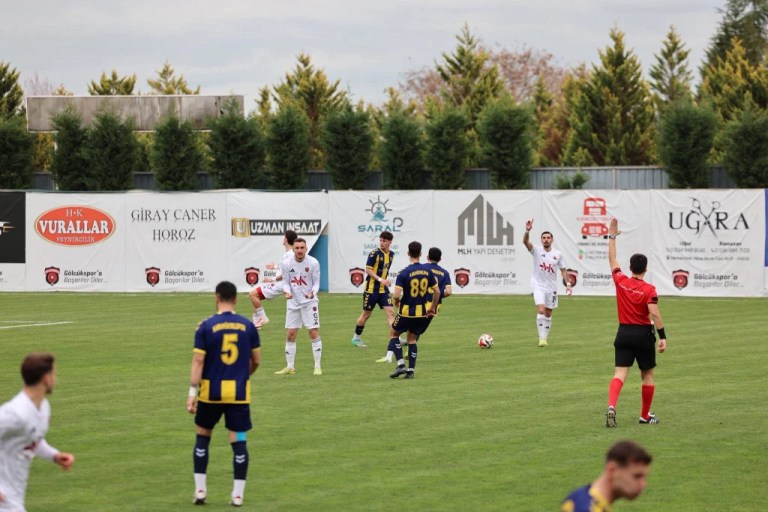 Gölcükspor, Kent Derbisinde Karamürselspor’u 2-1 Mağlup Etti