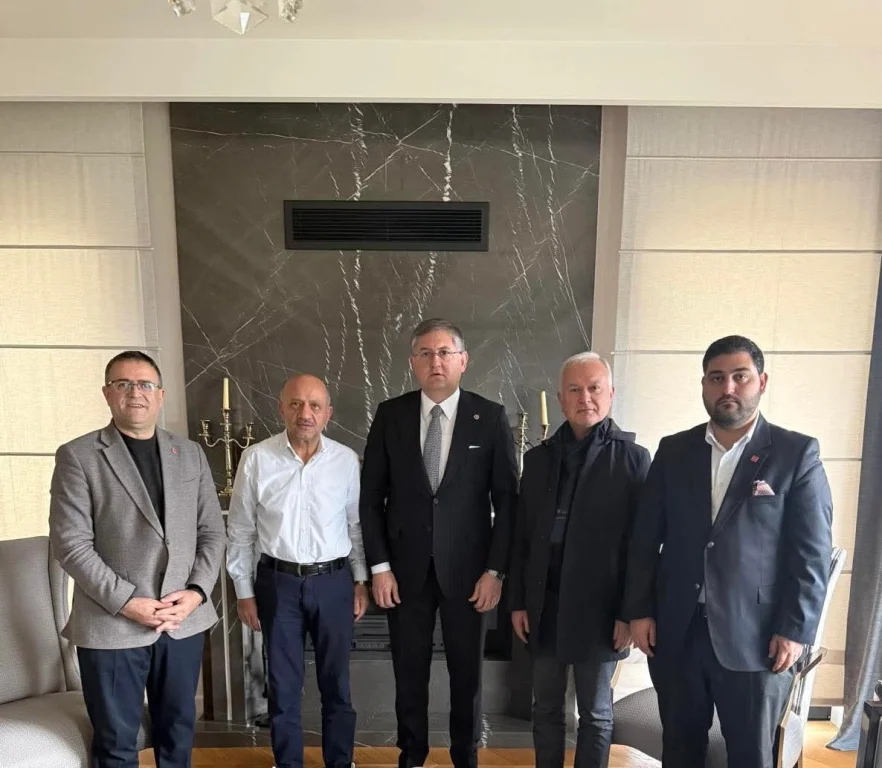 CHP’den Fikri Işık’a Taziye Ziyareti
