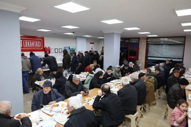 Derince Kent Lokantası’nda Ramazan bereketi
