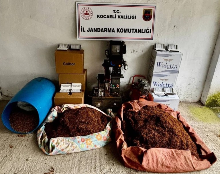 Kaçak tütün operasyonunda milyonluk stok yakalandı