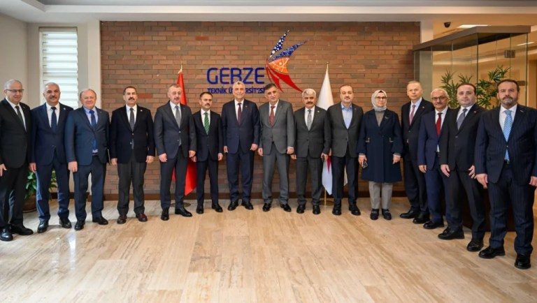 Bakan Bolat’tan üniversite-sanayi buluşması