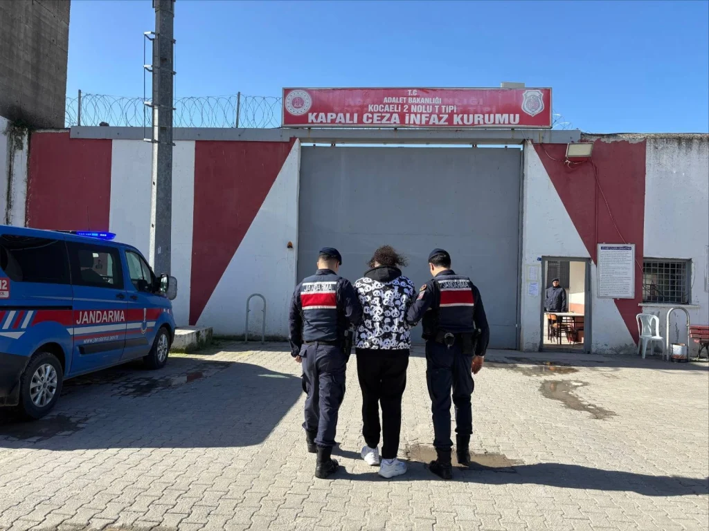 Dolandırıcılık suçundan aranan kişi yakalandı!