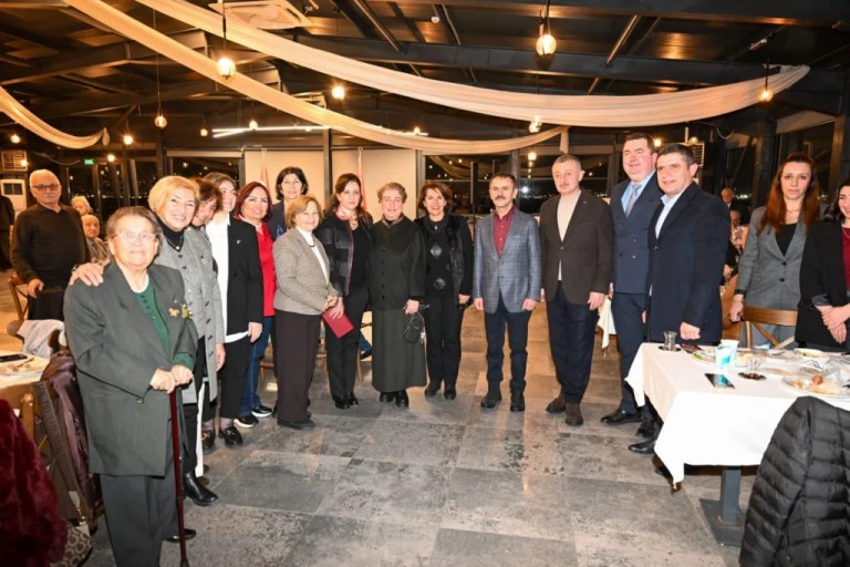 Vali Aktaş ve Başkan Büyükakın’dan huzurevi sakinleriyle iftar