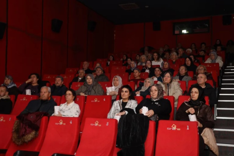 Yıllara meydan okuyan çiftlere özel Sevgililer Günü