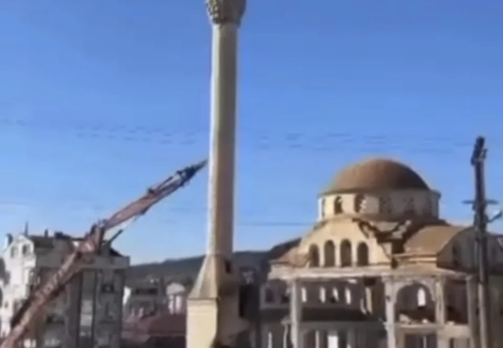 Minare yıkımında güvenlik tartışması büyüdü