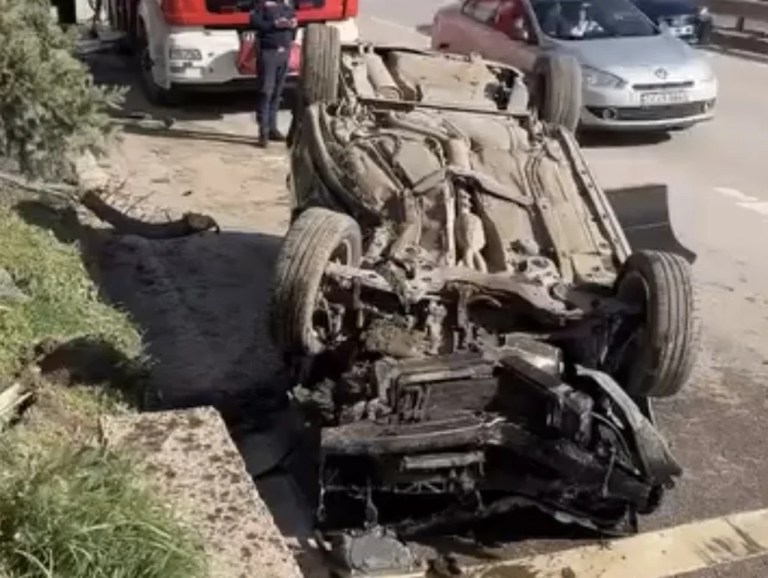 Otomobil takla attı, sürücü yaralandı!