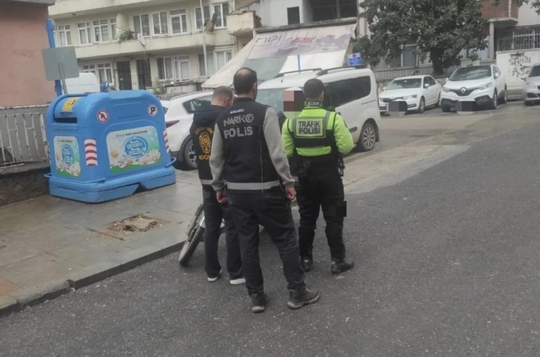 Okul çevrelerinde sıkı denetim öğrenciler için