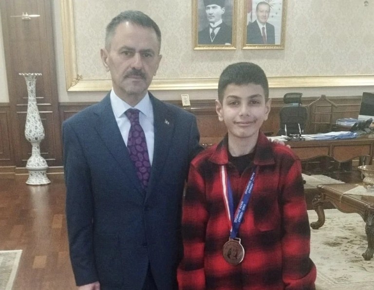 Matematik Olimpiyatlarında Türkiye’ye Gurur Veren Berat’tan Ziyaret
