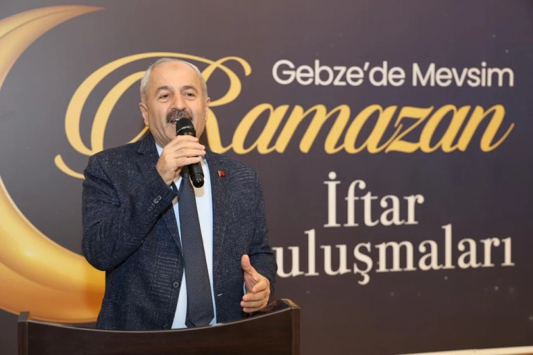 Başkan Büyükgöz şehit aileleri ve gazilerle iftar yaptı