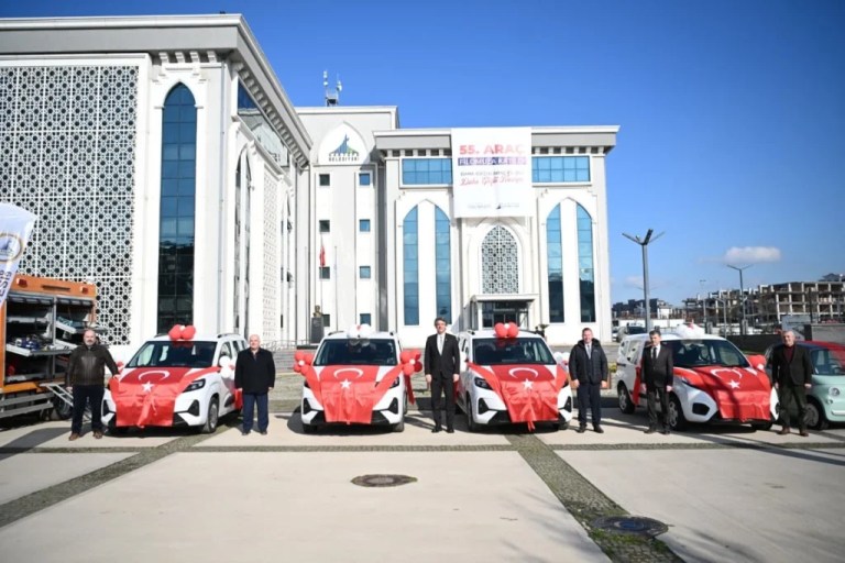 Kartepe Belediyesi araç filosunu güçlendirdi