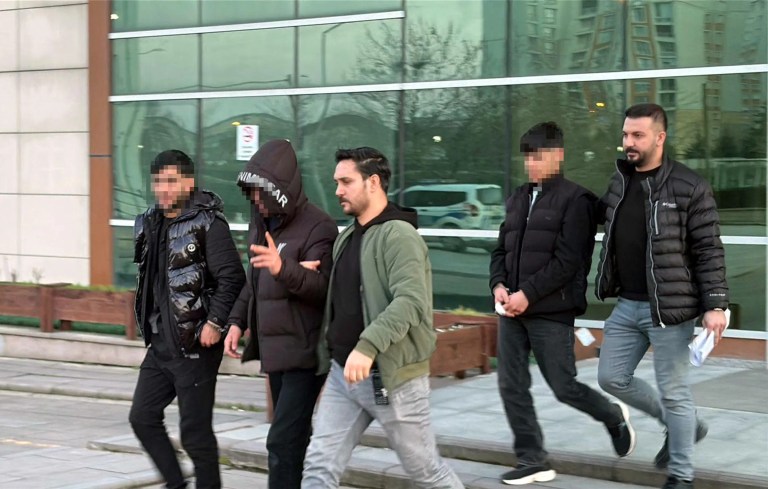 Çorlu'da Büfeden Hırsızlık: İki Kişi Tutuklandı