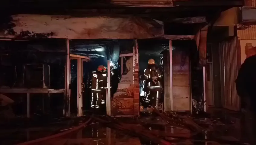 Bursa'da Yangın: İki Kişi Dumandan Etkilendi