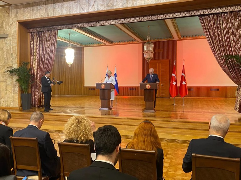Kurtulmuş: Türkiye Demokrasisine Karşı Bir Hareket