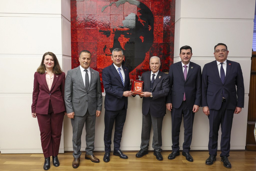 Özgür Özel Şehit ve Gazi Temsilcileriyle Buluştu
