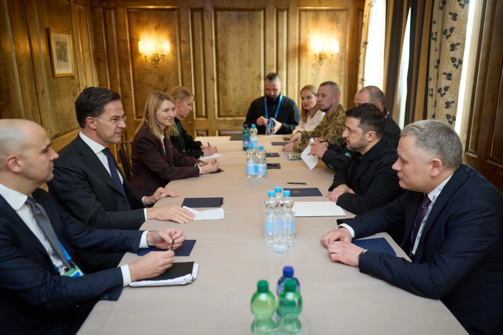 Zelenskiy ve NATO Genel Sekreteri Rutte Almanya'da Buluştu