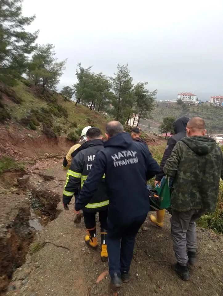 Hatay'da Suyla Dolan Çukura Düşen Çocuk Hayatını Kaybetti