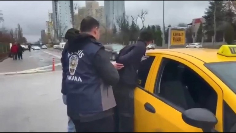 Ankara Merkezli Operasyonda 22 Dolandırıcı Tutuklandı
