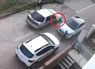 Kocaeli'de Down Sendromlu Çocuğa Otomobil Çarptı