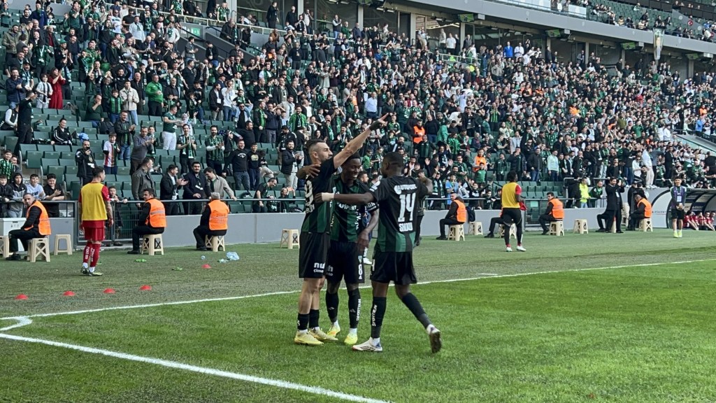 Kocaelispor Gaziantep'i 3-0 Yendi