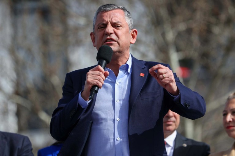Özgür Özel: Erken Seçim Sandığı Bekliyoruz