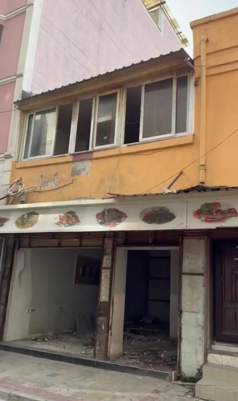 İzmir'de Silahlı Çatışma: Bir Kişi Ağır Yaralı